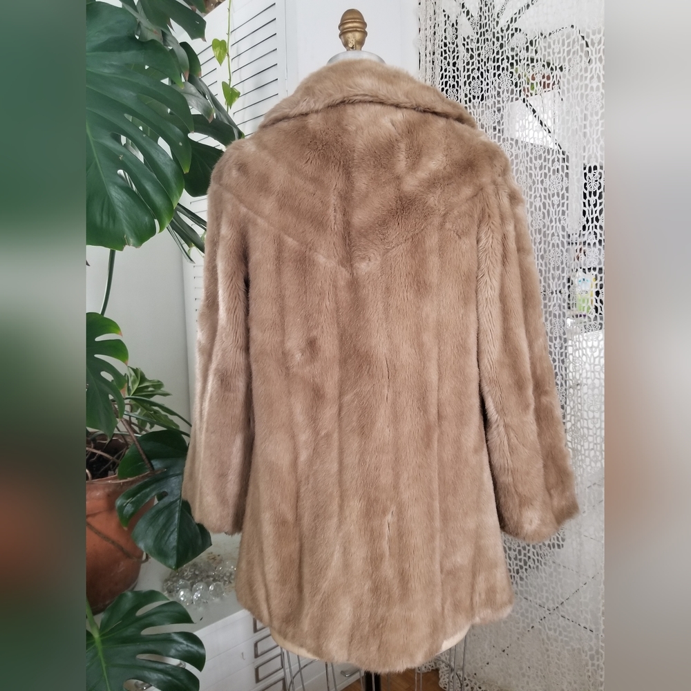 Vntg Caramel Tan Faux Fur Coat - Picture 4 of 14